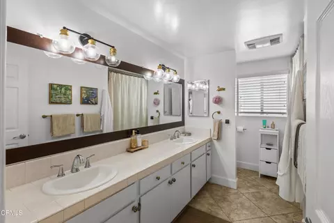 Bath - 317 Melrose Dr, Oxnard, CA 93035 photo 1 of 4