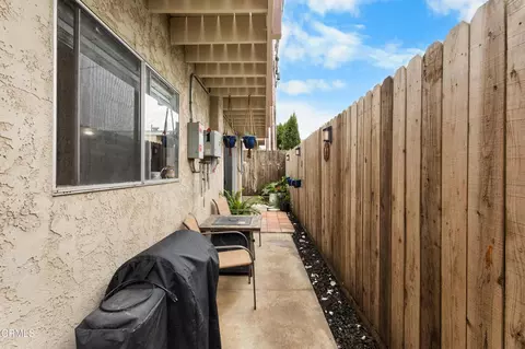 Exterior - 317 Melrose Dr, Oxnard, CA 93035 photo 7 of 8