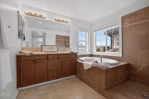 Bath - 740 Freeport Ln, Oxnard, CA 93035 photo 1 of 4
