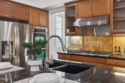 Kitchen - 740 Freeport Ln, Oxnard, CA 93035 photo 4 of 6