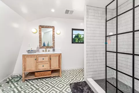 Bath - 2474 Barbara Dr, Santa Rosa Valley, CA 93012 photo 5 of 5