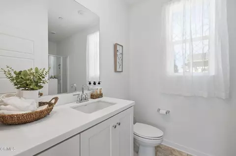 Bath - 209 Murcott Ave, Piru, CA 93040 photo 1 of 1