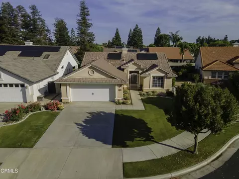 9910 Timeless Rose Ct, Bakersfield, CA 93311
