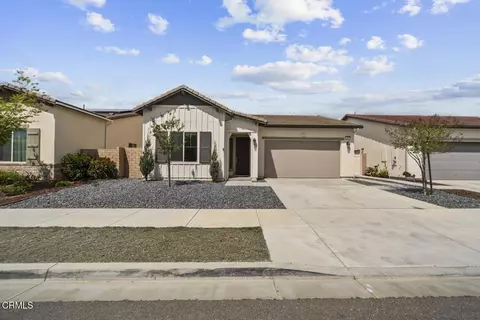 2075 Seville Dr, Santa Paula, CA 93060
