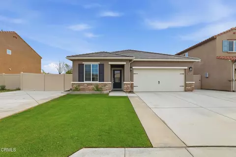 7812 Strawberry Ln, Bakersfield, CA 93313