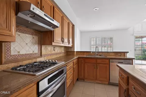 Kitchen - 263 Camino Toluca, Camarillo, CA 93010 photo 4 of 6