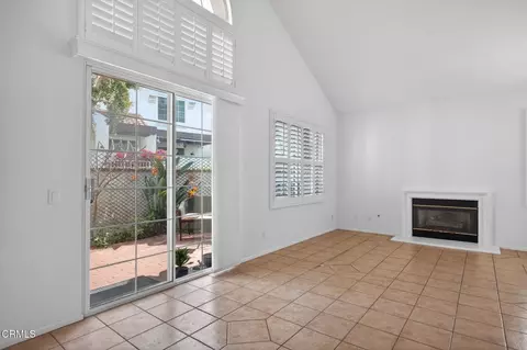 Living - 263 Camino Toluca, Camarillo, CA 93010 photo 4 of 8