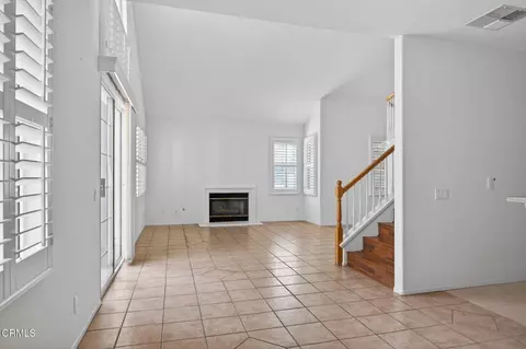 Living - 263 Camino Toluca, Camarillo, CA 93010 photo 5 of 8