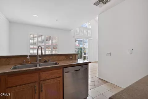 Kitchen - 263 Camino Toluca, Camarillo, CA 93010 photo 5 of 6