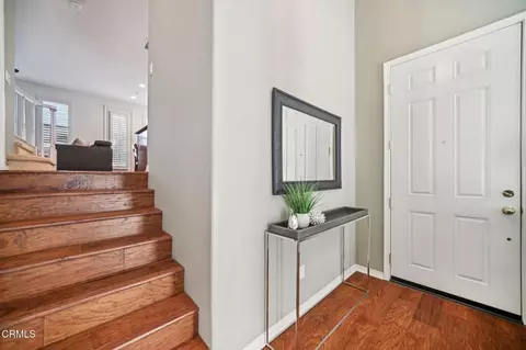 Entry Way - 1337 Bayside Cir, Oxnard, CA 93035 photo 2 of 4