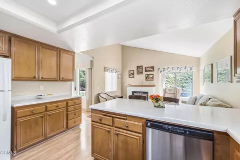 Kitchen - 1148 Itamo St, Camarillo, CA 93012 photo 4 of 6