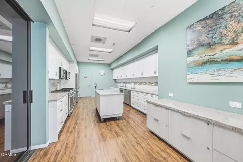 Kitchen - 1148 Itamo St, Camarillo, CA 93012 photo 5 of 6