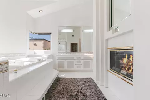Bath - 5331 Wavecrest Way, Oxnard, CA 93035 photo 2 of 6