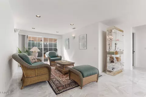 Living - 5331 Wavecrest Way, Oxnard, CA 93035 photo 6 of 7