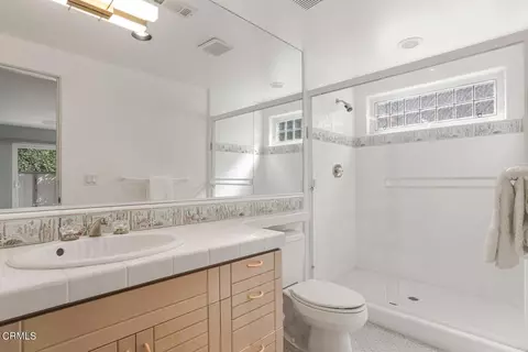 Bath - 5331 Wavecrest Way, Oxnard, CA 93035 photo 6 of 6