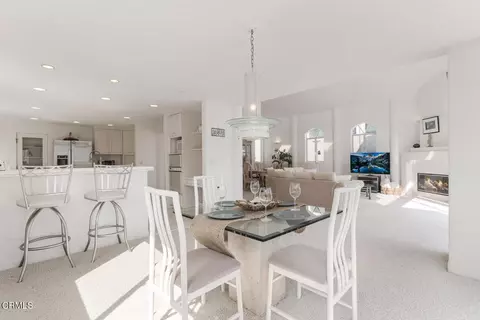 Dining - 5331 Wavecrest Way, Oxnard, CA 93035 photo 3 of 3