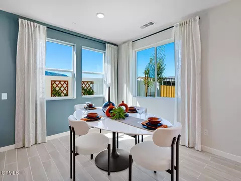Dining - 3838 Silvergrass Ln, Piru, CA 93040 photo 3 of 3