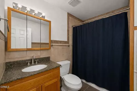 Bath - 561 E Telegraph Rd, Fillmore, CA 93015 photo 1 of 2