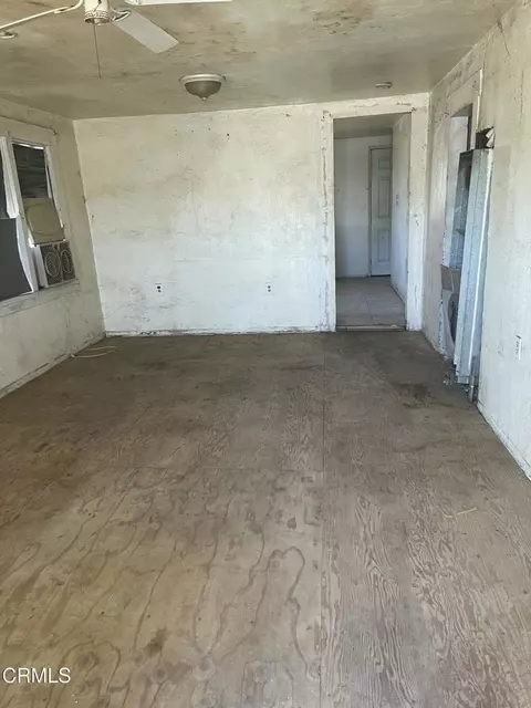 Living - 628 E 3rd St, Bakersfield, CA 93307 photo 1 of 1