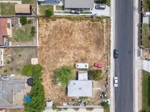 View/Area - 628 E 3rd St, Bakersfield, CA 93307 photo 9 of 11