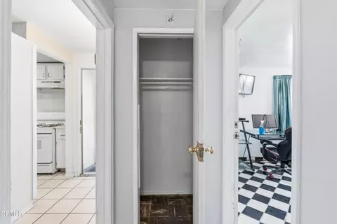 Entry Way - 362 Salem Ave, Oxnard, CA 93036 photo 2 of 2