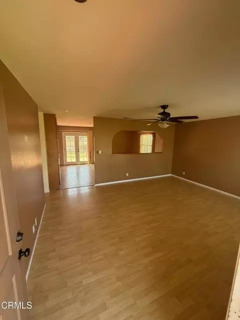 Living - 634 Foxglove Pl, Oxnard, CA 93036 photo 1 of 3