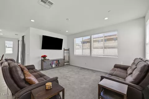Living - 151 Rose St, Fillmore, CA 93015 photo 1 of 1