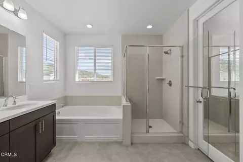 Bath - 151 Rose St, Fillmore, CA 93015 photo 3 of 4