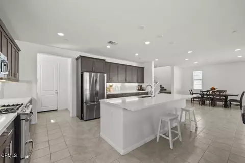 Entry Way - 151 Rose St, Fillmore, CA 93015 photo 3 of 4