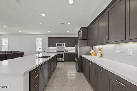 Kitchen - 151 Rose St, Fillmore, CA 93015 photo 2 of 3