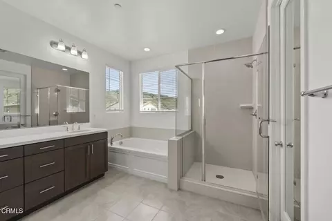 Bath - 151 Rose St, Fillmore, CA 93015 photo 2 of 4