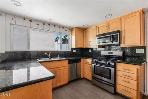 Kitchen - 3530 Isle Way, Oxnard, CA 93035 photo 3 of 4