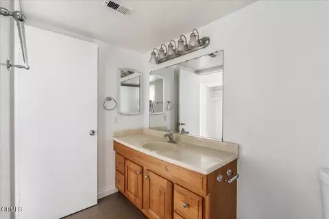 Bath - 3530 Isle Way, Oxnard, CA 93035 photo 1 of 4