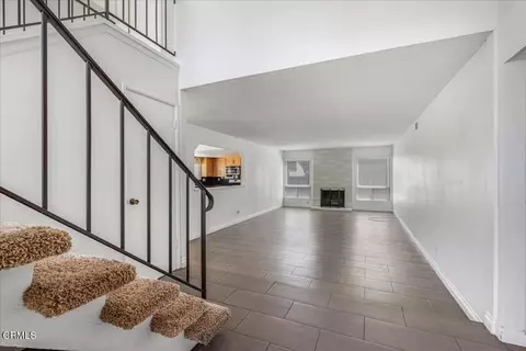 Living - 3530 Isle Way, Oxnard, CA 93035 photo 1 of 7