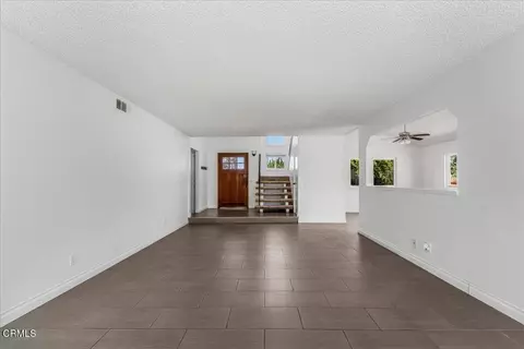 Living - 3530 Isle Way, Oxnard, CA 93035 photo 4 of 7
