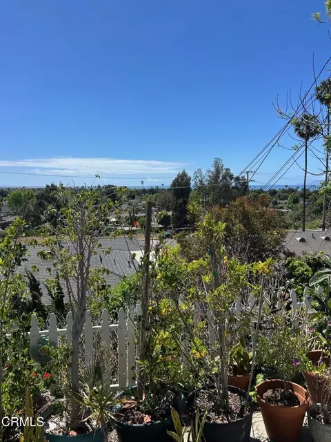 2484 Fernwood Dr, Ventura, CA 93001