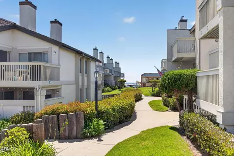 Exterior - 2955 Harbor Blvd, Oxnard, CA 93035 photo 4 of 6