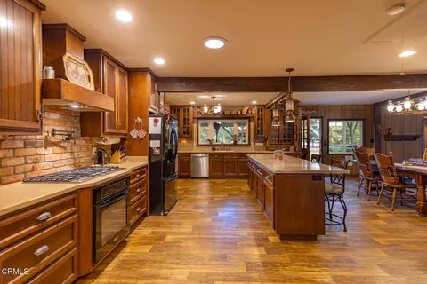 Kitchen - 560 Riverside Rd, Oak View, CA 93022 photo 1 of 3