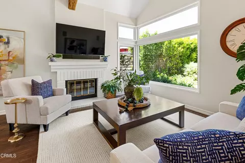 Living - 705 Warrendale St, Simi Valley, CA 93065 photo 3 of 3