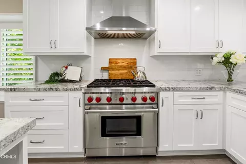 Kitchen - 705 Warrendale St, Simi Valley, CA 93065 photo 5 of 7
