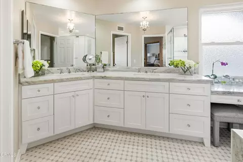 Bath - 705 Warrendale St, Simi Valley, CA 93065 photo 4 of 7