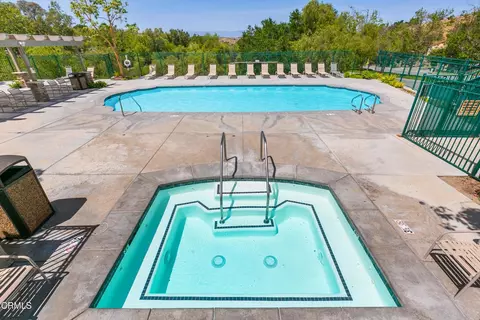 Exterior - 705 Warrendale St, Simi Valley, CA 93065 photo 4 of 5