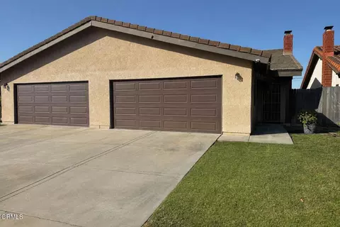 220 Elizabeth Ct, Santa Paula, CA 93060