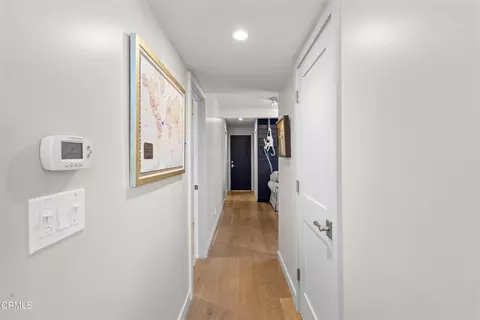 Entry Way - 2230 Jamestown Ln, Oxnard, CA 93035 photo 3 of 4