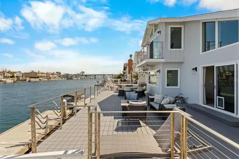 Exterior - 2230 Jamestown Ln, Oxnard, CA 93035 photo 7 of 9
