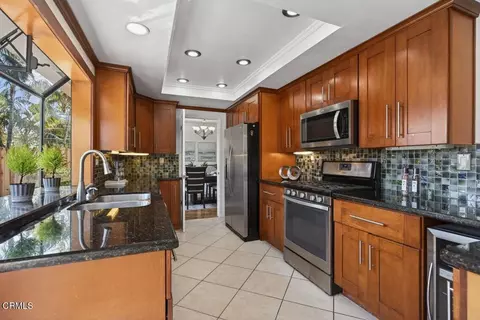 Kitchen - 2052 Glenbrook Ave, Camarillo, CA 93010 photo 1 of 2