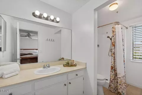 Bath - 2052 Glenbrook Ave, Camarillo, CA 93010 photo 2 of 2