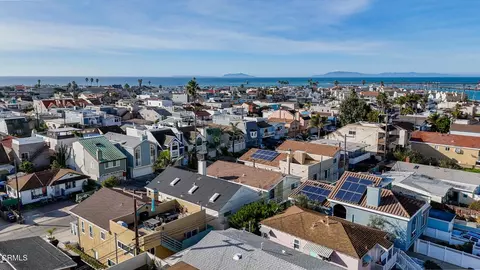 View/Area - 333 Melrose Dr, Oxnard, CA 93035 photo 3 of 14