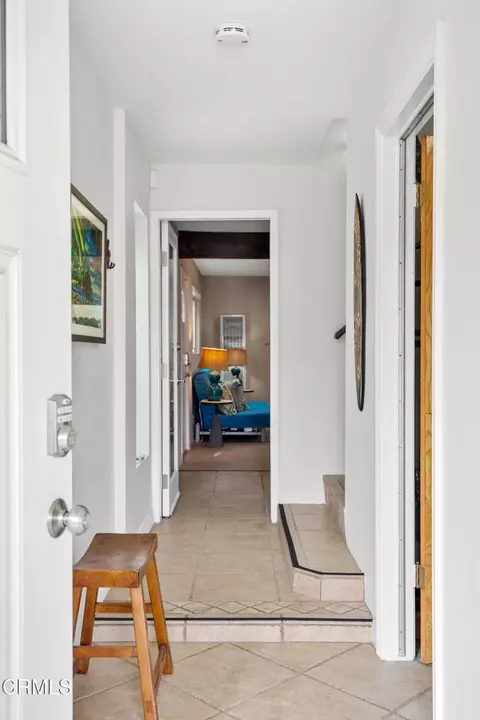 Entry Way - 333 Melrose Dr, Oxnard, CA 93035 photo 1 of 1