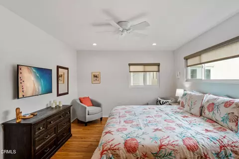 Bedroom - 333 Melrose Dr, Oxnard, CA 93035 photo 6 of 10
